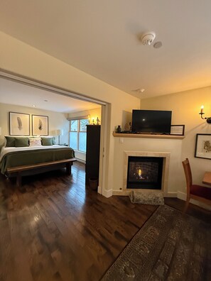 1 habitación, tabla de planchar con plancha, wifi gratis y ropa de cama 