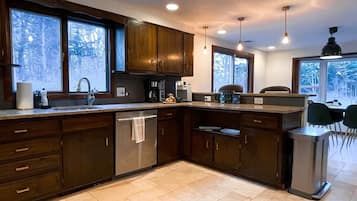 Microwave, oven, stovetop, dishwasher