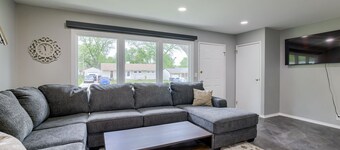 Hamilton in heart of Omaha! Multi family and group friendly! The perfect space!!