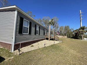 Property grounds - Brand New Home Only Minutes From Boat Ramps (Steinhatchee)