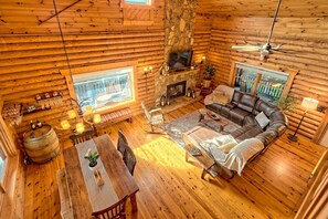 Smart TV, fireplace, stereo
