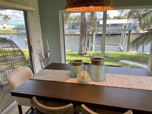 Dining - Amazing waterfront home on Palma Sola Bay, a bicycle ride to  Anna Maria Island. (Bradenton)