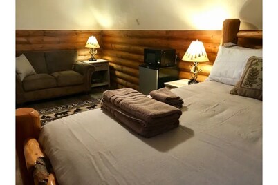 Yellowstone Scenic By-way Cabin (1) in the Pines