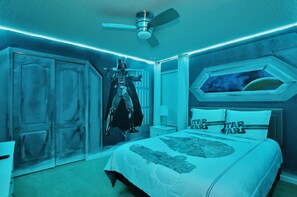 9 habitaciones, tabla de planchar con plancha y cuna de viaje 