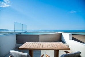Classic Double Sea View Outdoor Hot Tub | Cofres nos quartos, cortinas blackout, quartos à prova de som