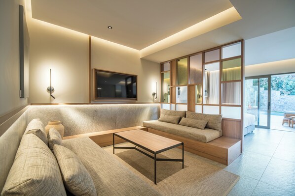 Garden Oasis Suite Private Pool | Tallelokero huoneessa, pimennysverhot, äänieristys, silitysrauta/-lauta