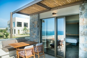 Classic Room Sea View Private Pool | In-room safe, blackout curtains, soundproofing, iron/ironing board