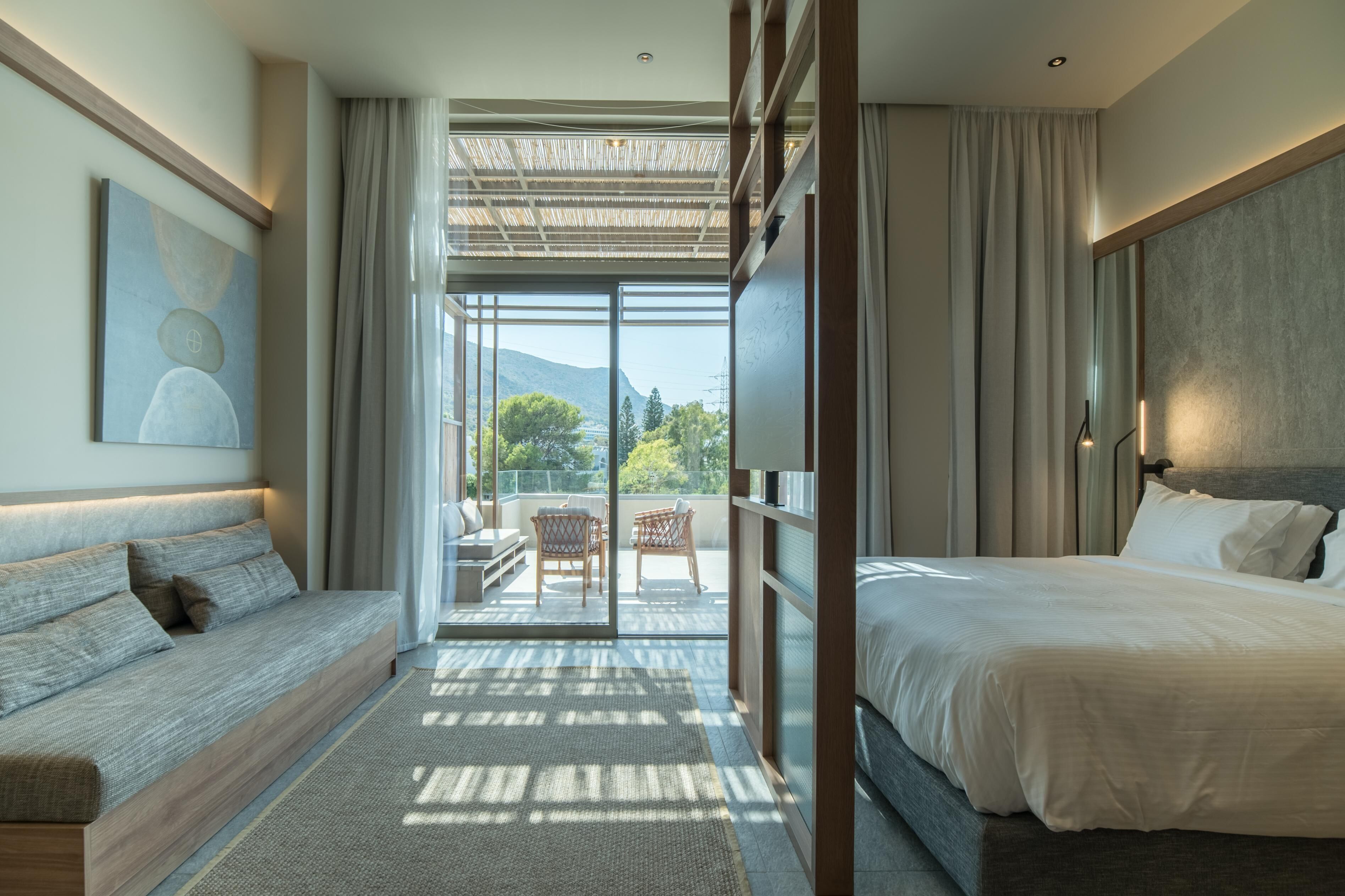 Petite Suite Sea View Outdoor Hot Tub | In-room safe, blackout drapes, soundproofing, iron/ironing board