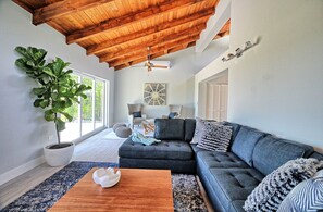 TV - Bay sunsets and dockage (Key Largo)