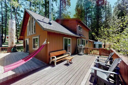 Spacious 3-bedroom Meadowview Chalet