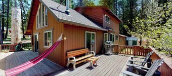 Spacious 3-bedroom Meadowview Chalet