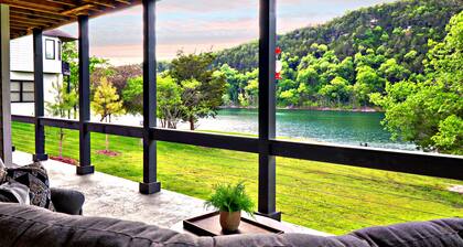 Perfect Lakefront 5BR Luxury Home-Wow Views, Fire Pit, Kayaks,Best Shore Access