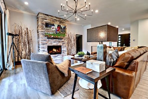 Smart-TV, Kamin, Videospiele, Musikbibliothek