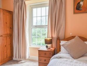 4 bedrooms, free WiFi, bed sheets