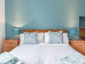 4 bedrooms, free WiFi, bed sheets