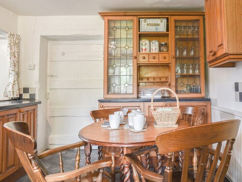 4 bedroom accommodation in East Rolstone, near Weston-Super-Mare