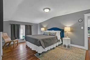 3 soverom, skrivebord, wi-fi (inkludert) og sengetøy