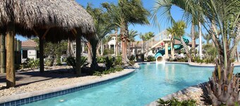 Perfect for Families! Comfortable Villa With Private Pool Area, Close to Parks and Shopping!
