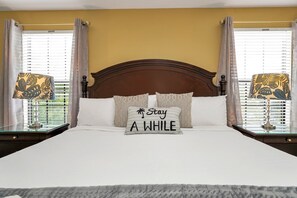 Huis (6 Bedrooms) | 6 slaapkamers, een laptopwerkplek, een strijkplank/strijkijzer