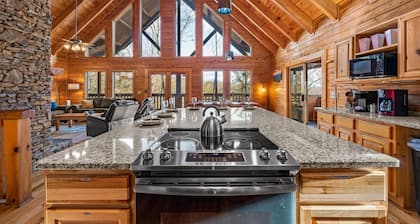 Magic Bunk Room|Pool|Outdoor Lounge|Chef's kitchen|Theater|Arcade|Dogs OK