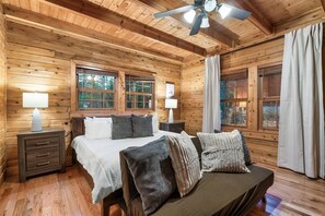 5 bedrooms, desk, iron/ironing board, travel cot