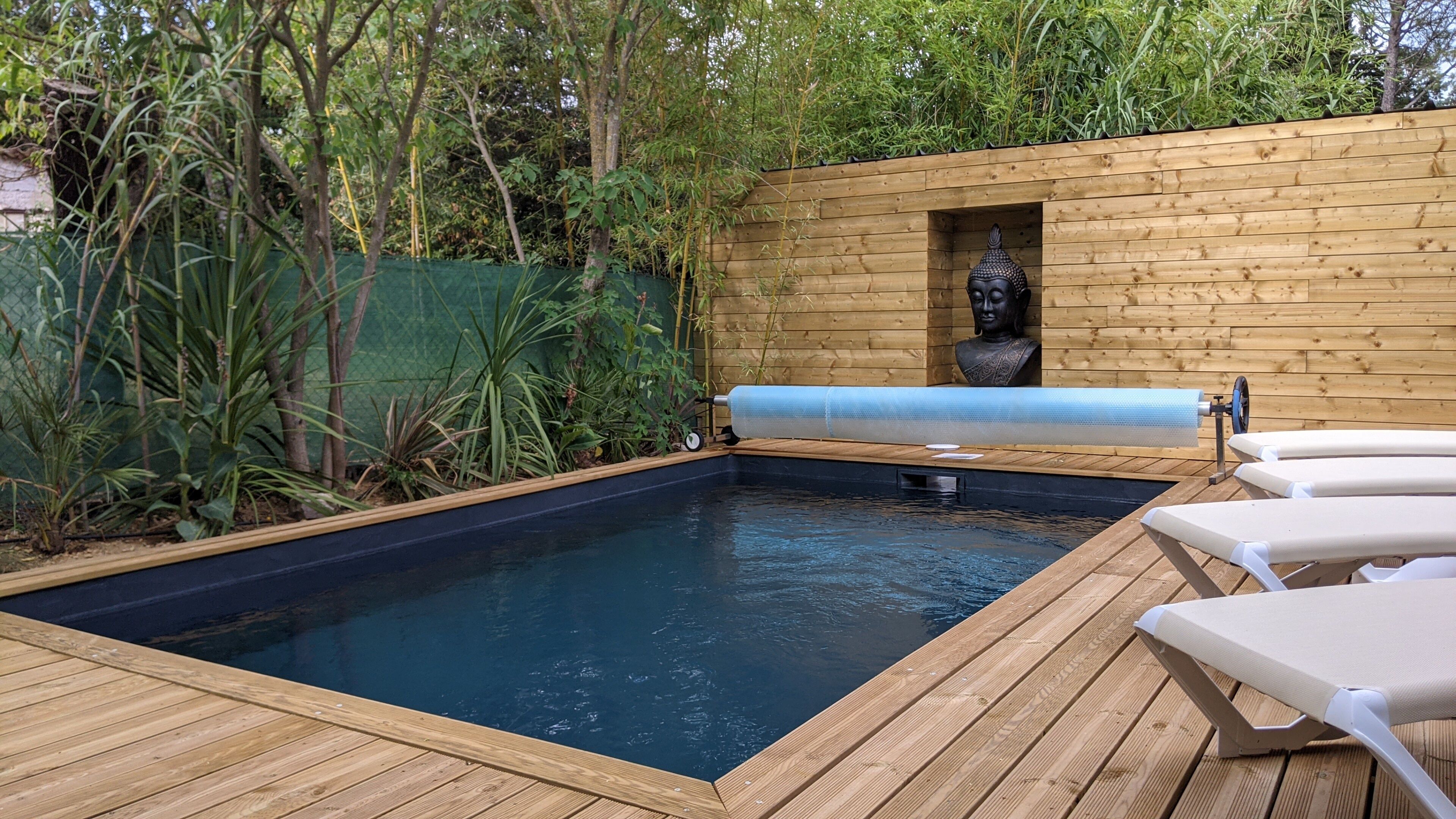 室外游泳池，恒温泳池