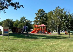 Children's area - Comfy Clean & Cute (Marion)