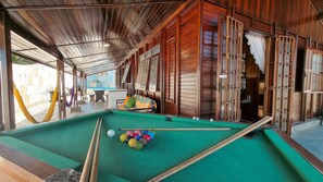 Chalet | Games room - Seu Chalé na praia! SPA com Hidro Aquecida, Fogueira, Piscina, Bilhar (Itanhaém)