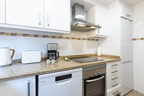 Frigorífic, microones, forn i rentaplats 