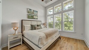 3 chambres, fer et planche à repasser, Wi-Fi gratuit, draps fournis