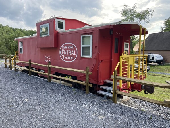 Exterior - Near Town! (Fayetteville)