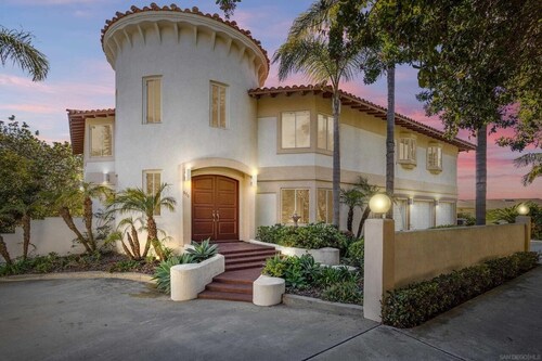 Luxury Oceanview Hilltop Villa w/ Private Pool
