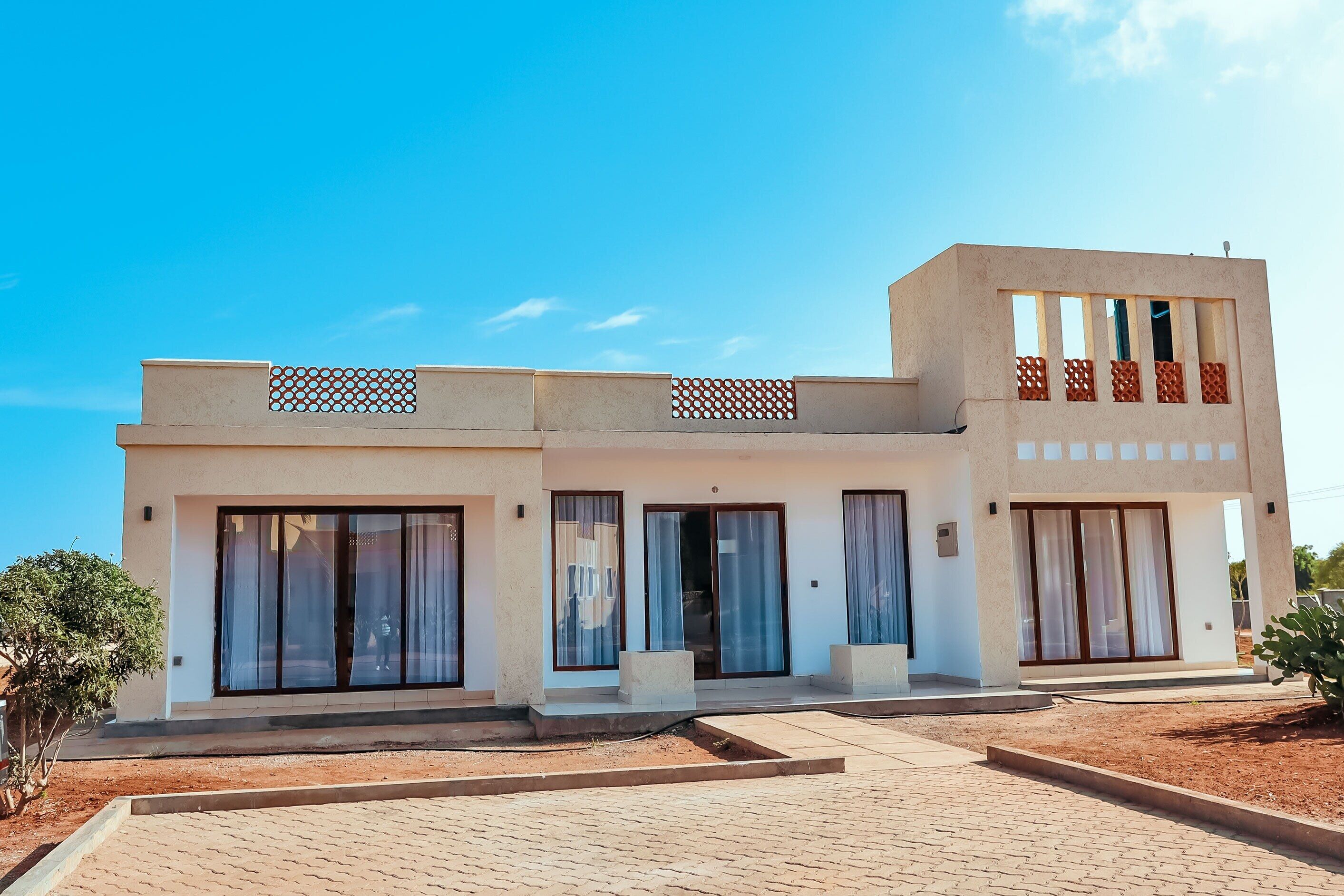 المنشأة من الخارج