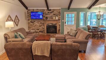 TV connectée, cheminée