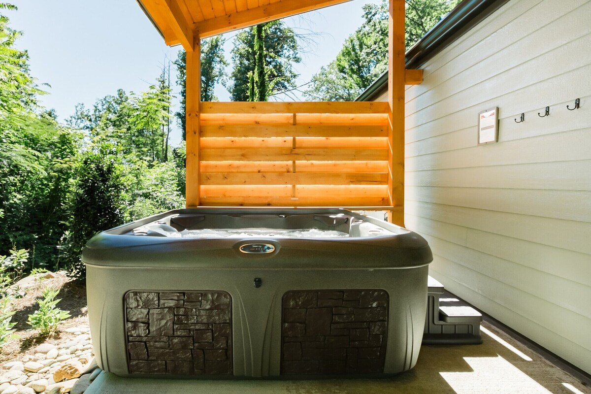Photo 25 of Rushing Creek Sounds + Early Check-In+ HotTub + Dtown Edge + GSMNP+ King Bds