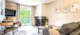 Modern Microsoft Redmond Campus Condo with Balcony