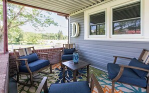 Property grounds - Comfy Dog Friendly Cottage w/ Large Fenced Yard (Candler)