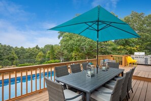 Outdoor dining - Private 2.1 acre gated home with heated pool and tennis & pickleball court (Southampton)