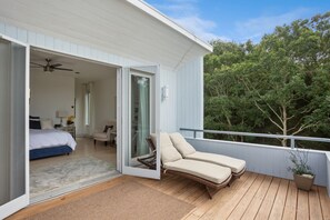 Terrace/patio - Private 2.1 acre gated home with heated pool and tennis & pickleball court (Southampton)