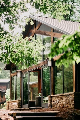 Sylvan Valley Lodge & Cellars