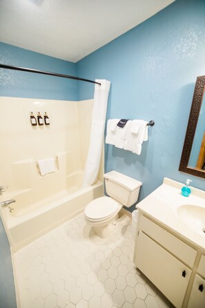 Premium Room | Bathroom