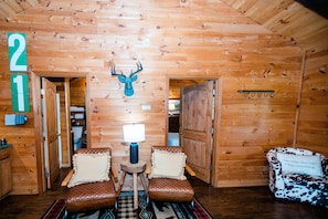 Standard Cabin (Pet Friendly) | Living area