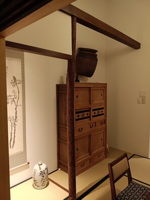 Interior - Gion House - Renovated traditional house tucked away in Gion (Kyoto)