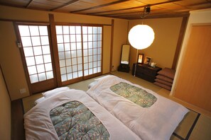 Iron/ironing board, free WiFi, bed sheets