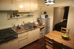 Rent Nishi Ikebukuro 3 apartment in Tokyo | Japan Experience - Kitchen