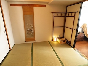 Rent Asayake apartment in Tokyo | Japan Experience - Japanese tatami room