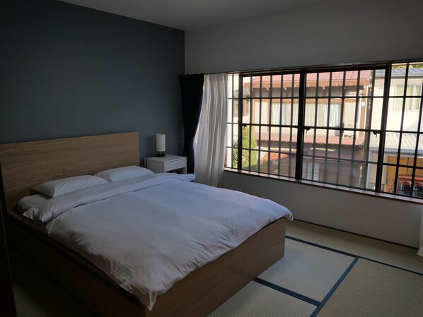 2 chambres, fer et planche à repasser, Wi-Fi gratuit, draps fournis