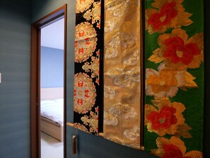 2 chambres, fer et planche à repasser, Wi-Fi gratuit, draps fournis