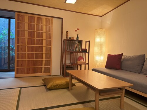 Haus Rohji - Uriges Haus in einer ruhigen Straße (Rennovated Nov 2025)