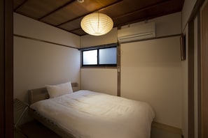 3 chambres, fer et planche à repasser, accès au Wi-Fi (inclus)